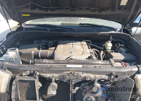 2008 Toyota Sequoia Platinum 5.7L V8 z USA, uszkodzony, nr VIN 5TDZY67A38S013044